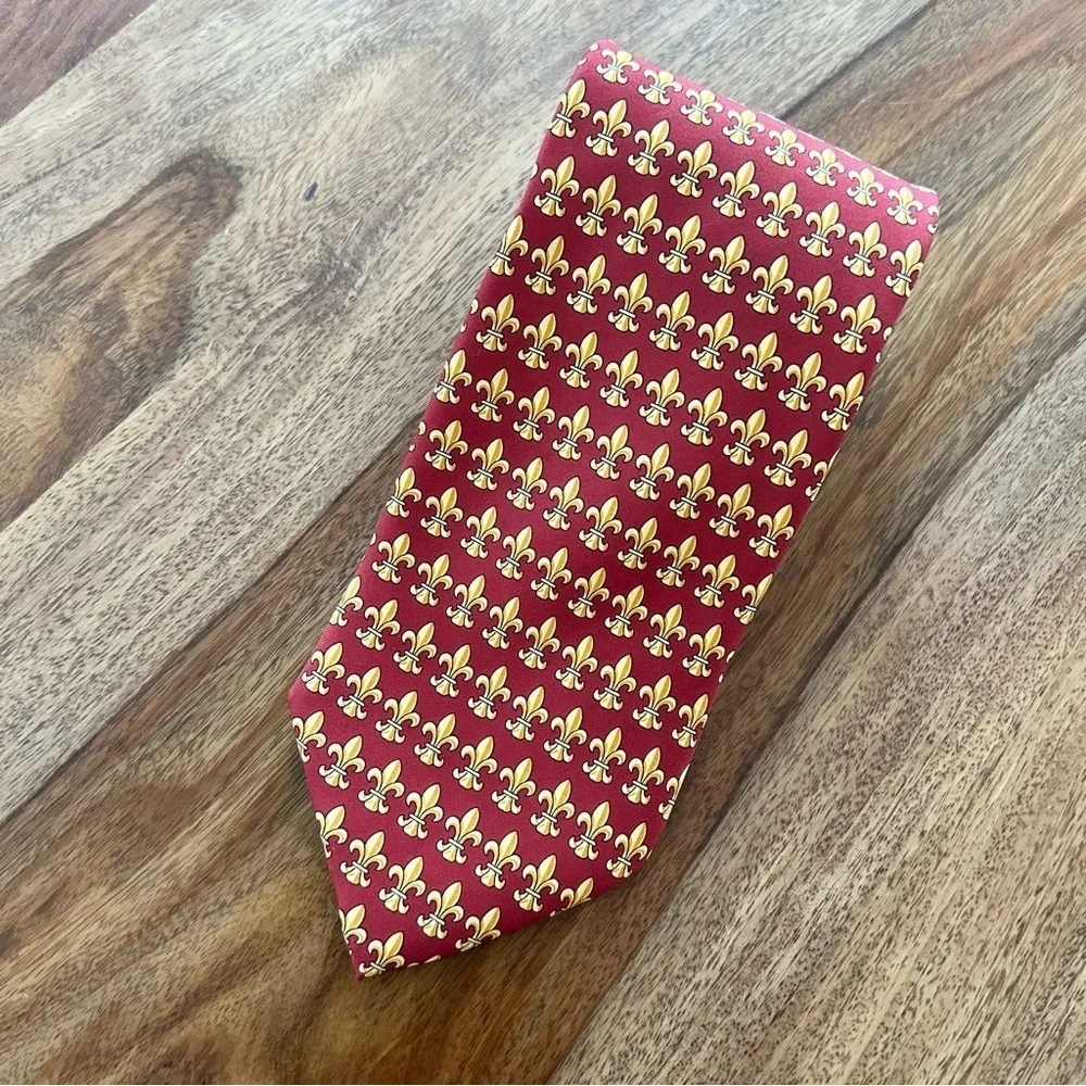 Roger L. men’s necktie